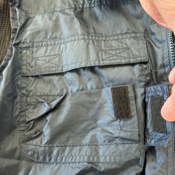 Field & Stream Fishing Hunting Vest - Picture 6 of 7